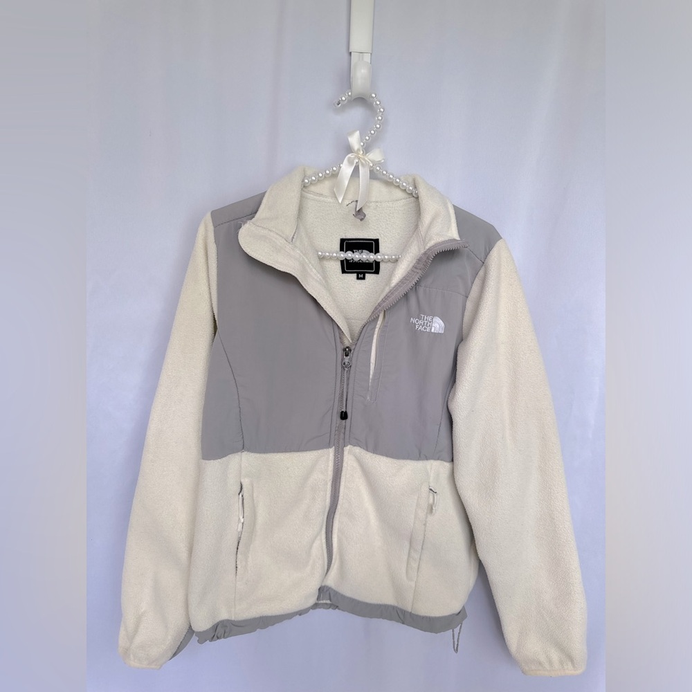 The North Face White Cream Fleece Jacket size Medium